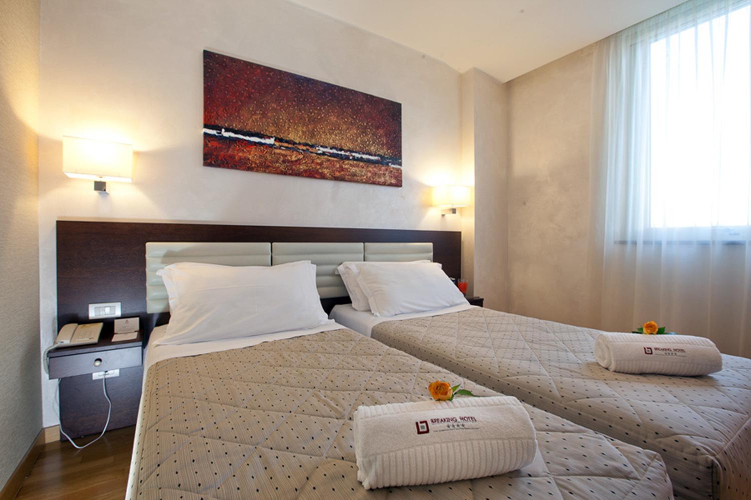 Breaking Business Hotel Mosciano SantʼAngelo Esterno foto
