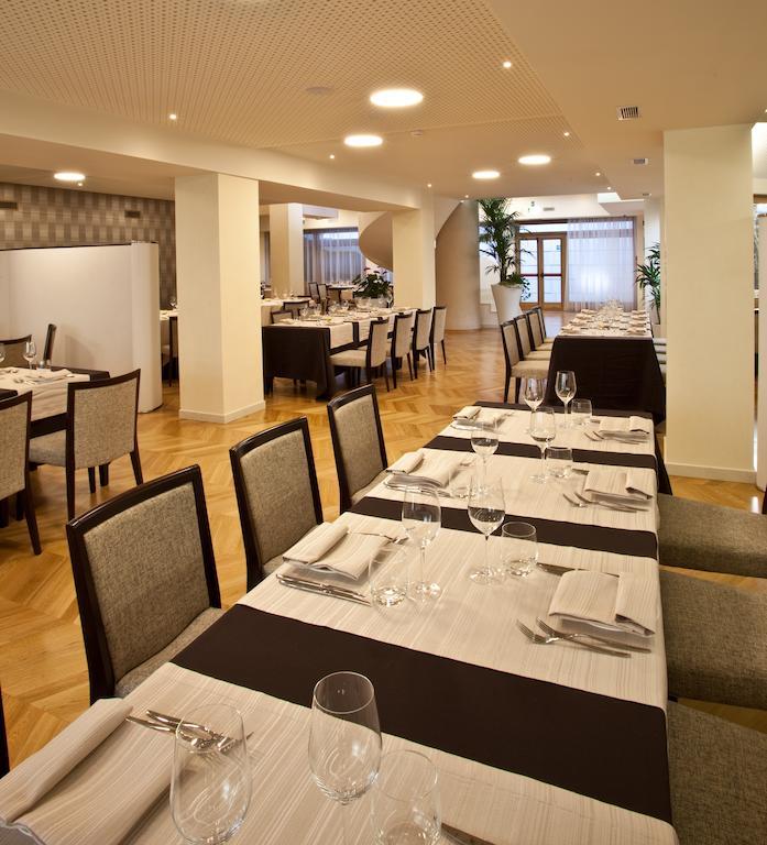 Breaking Business Hotel Mosciano SantʼAngelo Esterno foto