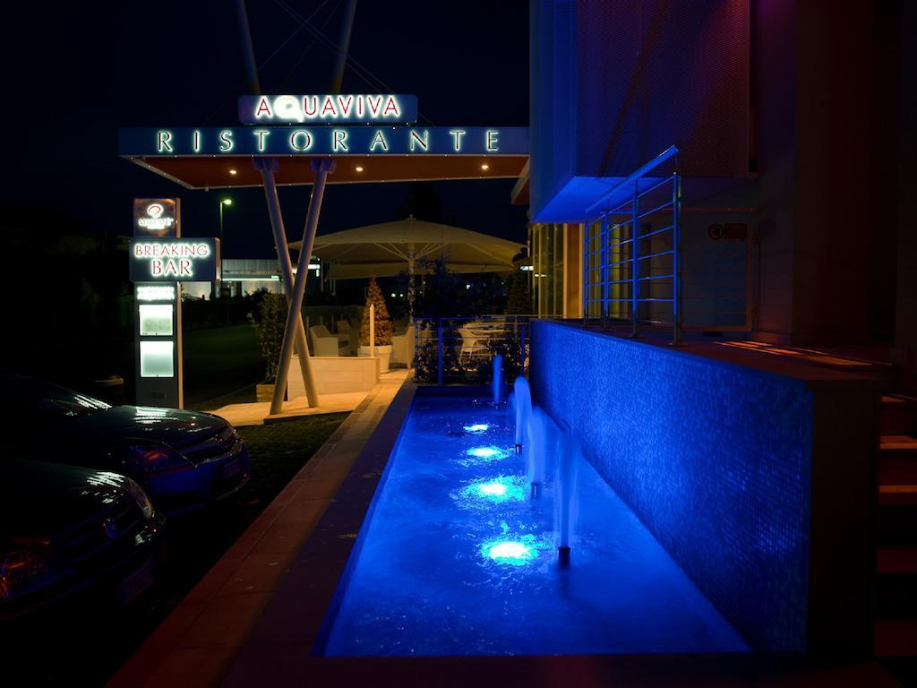 Breaking Business Hotel Mosciano SantʼAngelo Esterno foto