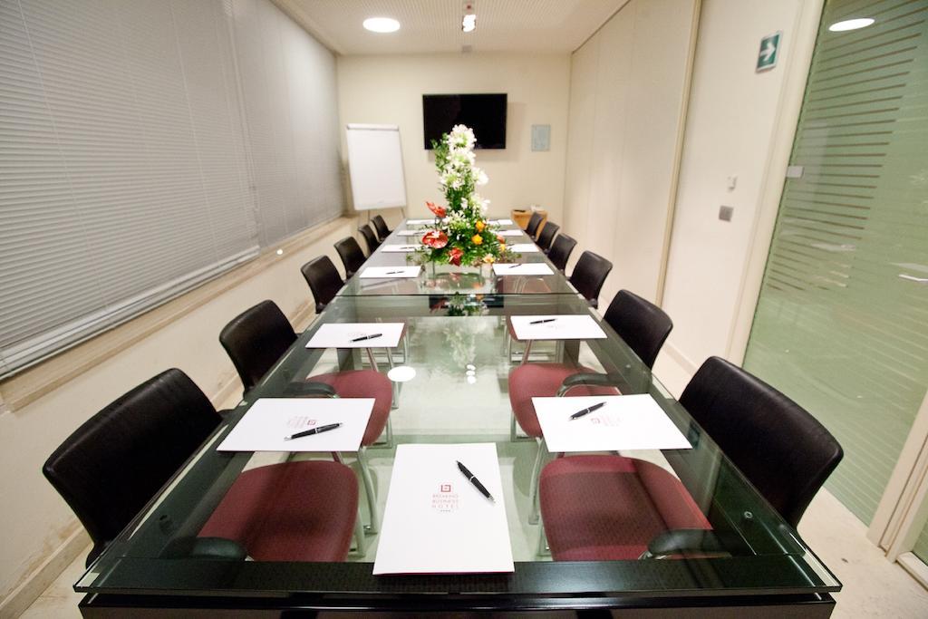 Breaking Business Hotel Mosciano SantʼAngelo Esterno foto